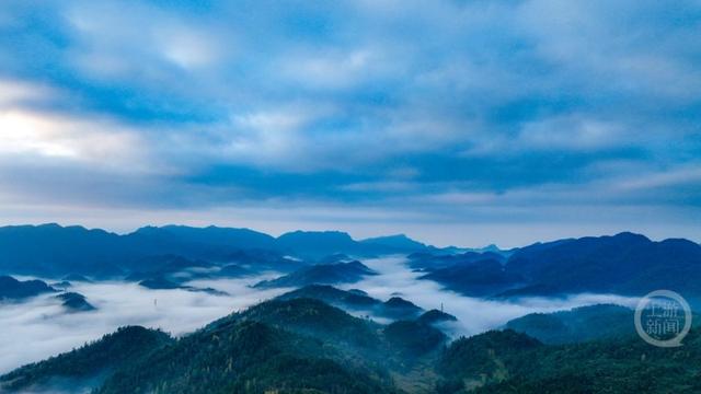 重庆酉阳：平流雾绘就山野仙境