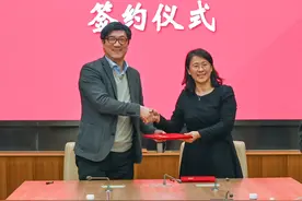共建智能传播实验室，华东师范大学与澎湃新闻探索产教融合图片