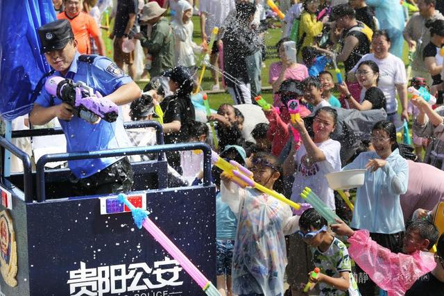 动静影像丨盛夏上演民族大联欢“水战”，水聚百川共绘欢乐画卷