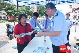 海口市市场监管局高新分局开展特种设备和食品安全进校园进社区进企业活动图片