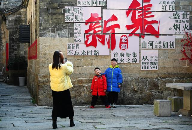 新县：老区新春文旅“火力全开”