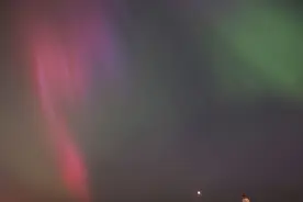 太阳耀斑创下新纪录，马上有极光，比之前更壮观？网上的预测真的准吗？图片