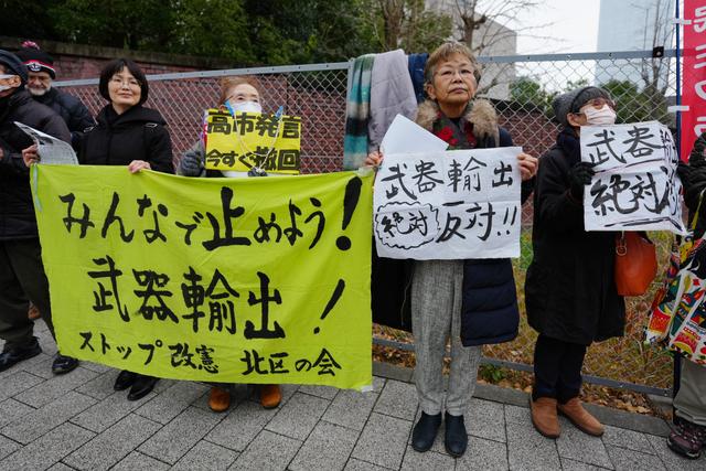 政治加速右转，日本滑向何方