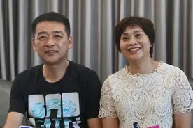 第一棒火炬手陈雨菲开跑，传递前爸妈通过潮新闻向她喊话图片