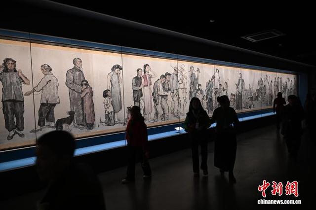 海外华文媒体代表走进四川省泸州市博物馆