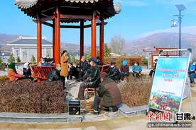 书香灵台：“溪河乡音”把“移动讲堂”搬到文化广场图片