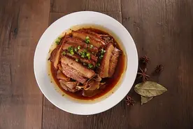 梅菜扣肉风波，打破东方甄选“严选”神话|九派时评图片