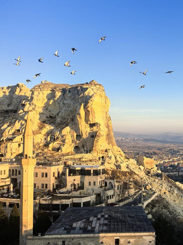 晚潮｜卡帕多奇亚晨光中的焰舞