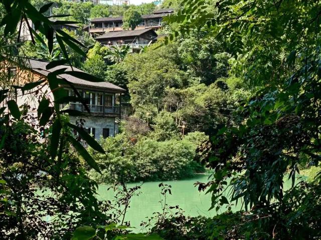 兴听普安||清凉白水瀑