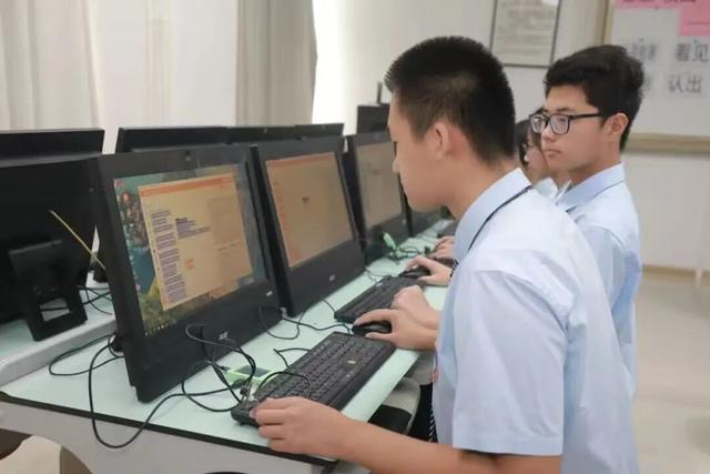 北京中小学AI通识课怎么上？点进来看→