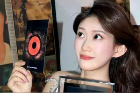 给瞳孔拍写真 看见眼中小宇宙 厦门不少年轻人都在拍！会伤眼、泄露隐私吗？图片