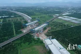 银洲湖高速公路建设加速，深湛铁路跨线桥下月合龙图片