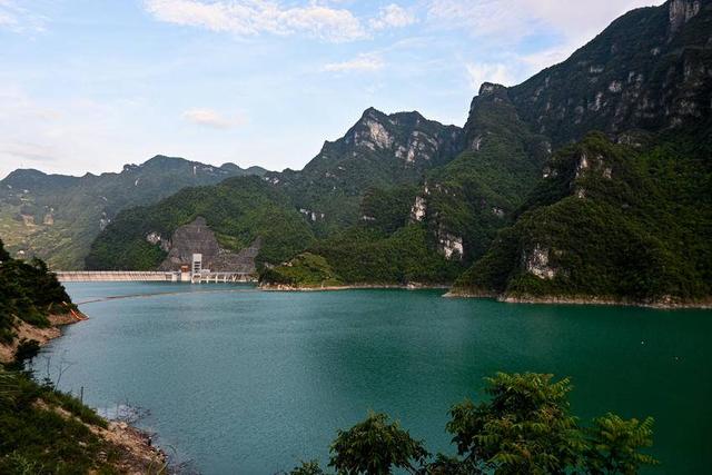 寻美鹤峰：山水交融 翡翠画廊江坪河