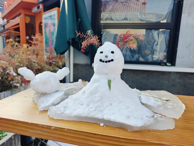 漫步北京街，尽享雪后闲适时光