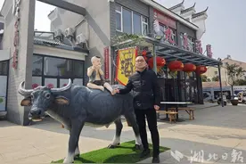 难舍家乡好山水 他放下“铁饭碗”、做起“农旅饭”图片