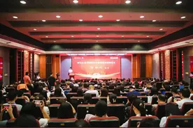 中国教师发展论坛开幕 民进颁发首届“叶圣陶教师奖”图片