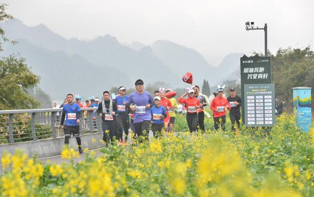 山水成画，步步是景！兴义一个山水养心的旅居秘境
