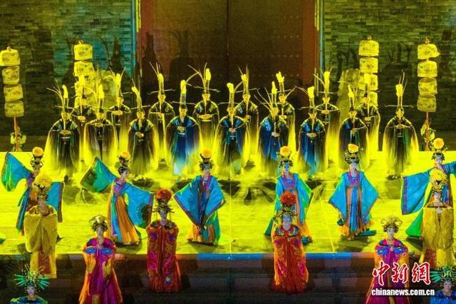 （活力中国调研行）感受唐风雅韵 湖北襄阳唐城打造夜游“新玩法”