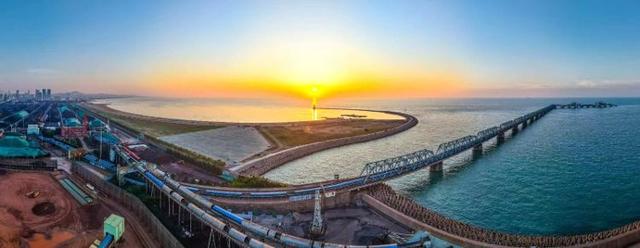 众拍 | 海龙湾灯塔日出