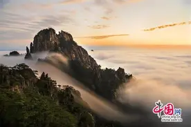 只有一个黄山：最美“瀑布云”凌空而下(组图)图片