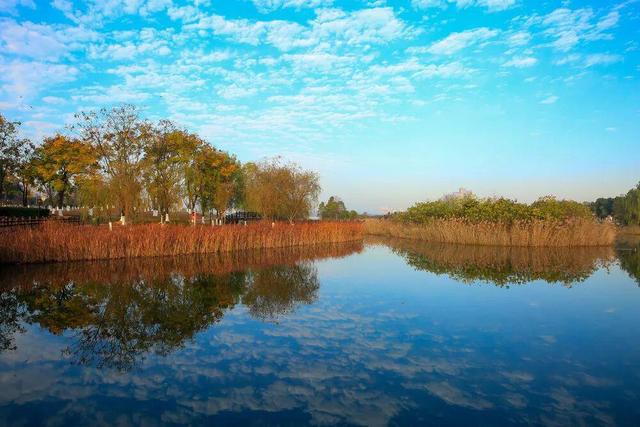 在长沙，幸福也许是听得见的风声，看得见的红叶……