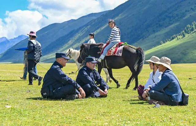 忠诚警务丨道孚不止有美景！“格桑花警务”才是最惊喜的守护彩蛋