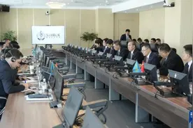 中国—哈萨克斯坦企业家经贸洽谈会在哈举办 签署8项合作协议图片