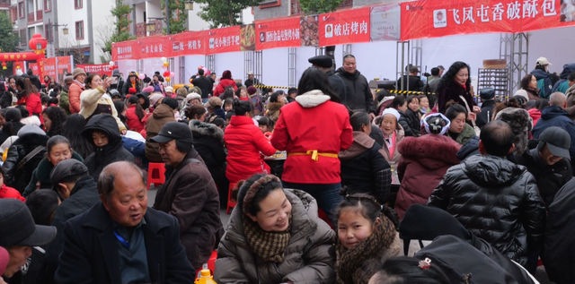 一场屯堡村宴，十万人共赴的文化盛宴——西秀区以美食为媒谱写文旅融合新篇章