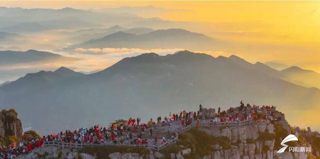 组图丨泰山之巅 与太阳庄严赴约