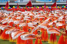 云南省第二届青少年（学生）运动会开幕图片