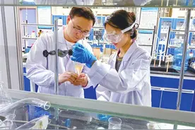 清北保送资格，强基计划破格录取资格……这场国家级竞赛，郑州一中学子“赢麻了” “学霸”是如何修炼的？图片