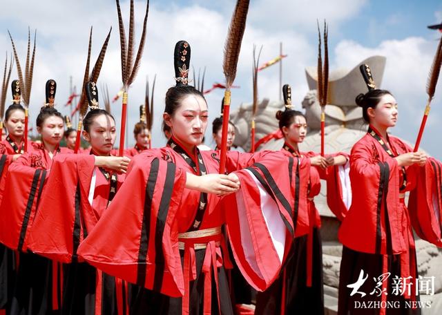 《登蒙山 天地宽》：山东首部山岳景观融合历史文学系列实景演艺启幕