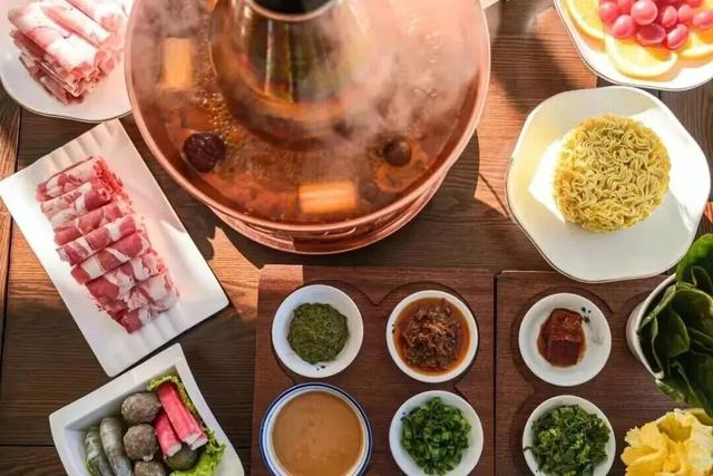 淄博潭溪山匠心雕琢“冰瀑节”