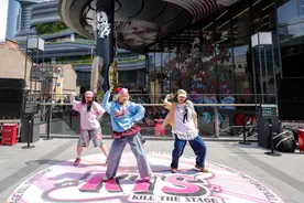 跳街舞、听京剧、看沉浸戏剧……弄堂里的假日文艺又时髦图片