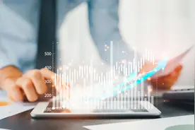 安踏体育中报：FILA重回增长 安踏品牌增速放缓图片