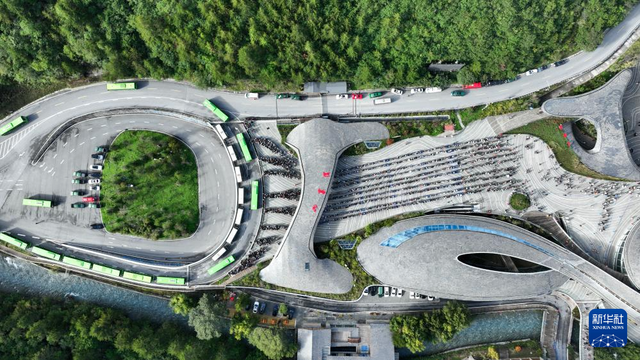 中国经济样本观察·县域样本篇丨不简单！这个“沟”撑起百亿文旅产业