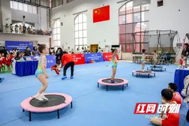 萌娃赛场展风采 长沙青少年“快乐之星”体操比赛幼儿组落幕图片