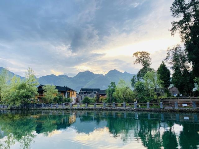 【高质量发展调研行】推窗见云海 枕山风入梦——梵净山下民宿集群崛起