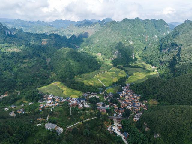 云南坝美：打造特色“世外桃源”乡村游