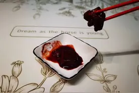 一块豆腐乳让人中毒！医生：这种毒素0.000005毫克可致命！图片
