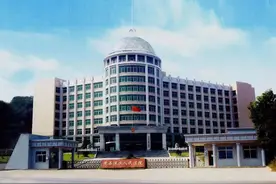 “东家”和“管家”闹成冤家，黄石一区法院每年受理物业费纠纷案件达千余起图片