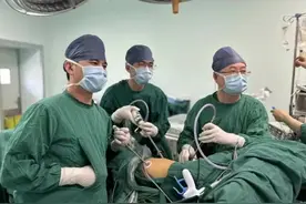 福建女子体检查出6枚高危肺结节要切肺叶？协和专家：别急，还有这种选择图片