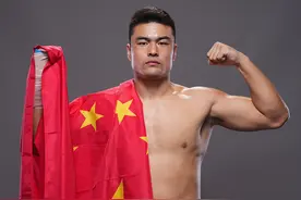 对话｜在UFC赛场击倒对手后，外国观众对着他大喊“姚明”图片