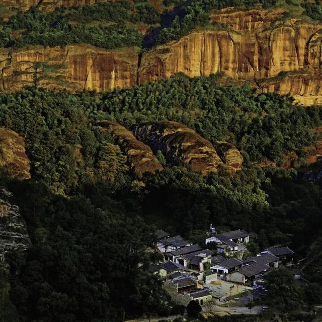 当龙虎山景点开启朋友圈，画风居然是这样！