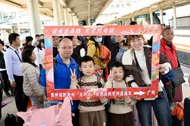 省人力资源社会保障厅厅长潘荣：全力稳就业促增收，不断开创人社工作新局面  ​图片