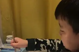 除了萝卜刀，小学生的文具也在“内卷”图片
