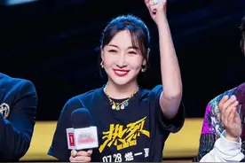 百亿制片人任万达电影董事长，曾制作《你好，李焕英》等爆款图片