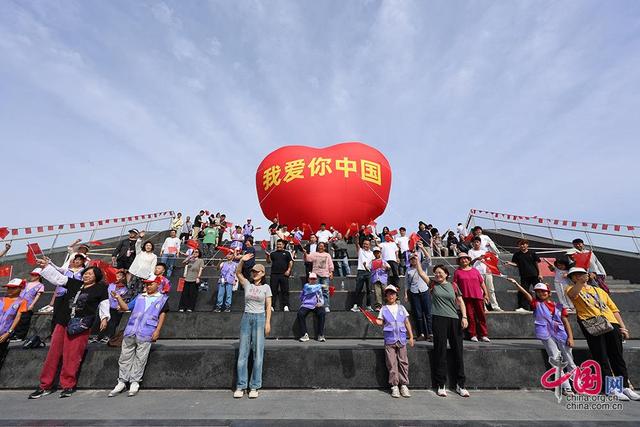 “打卡燕景台·我的中国心” 国庆、中秋假期来南森体验全国首创森林沉浸式娱乐项目