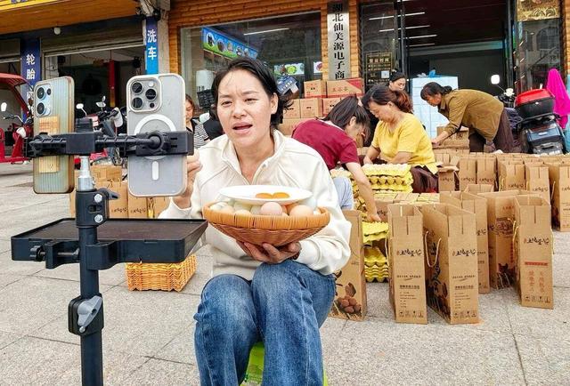 网点铺到村  农货好进城  孝昌电商企业国庆订单增4倍
