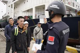 除夕前，最后一批国际远洋渔船船员从舟山返浙归乡图片